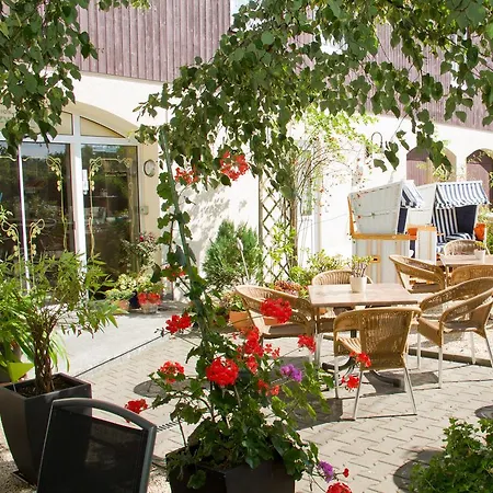 Hotel Zwei Linden-3