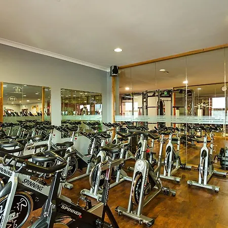 Sheldon Park Hotel And Leisure Club-3