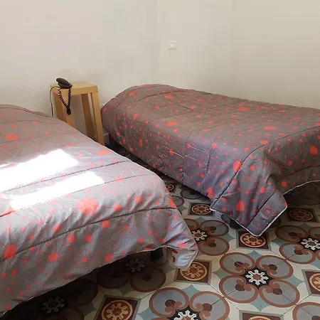 Hôtel Des Poètes avec Garage privé-3