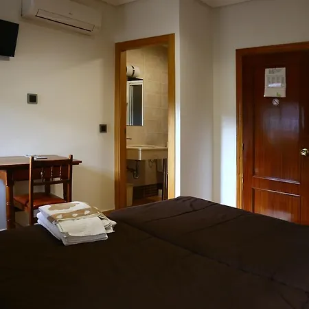 Hostal Muralla-3