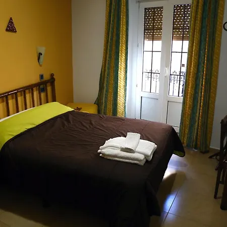 Hostal Muralla-2