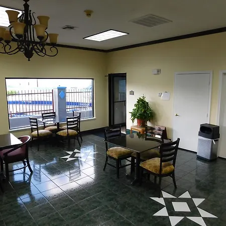 Regency Inn & Suites Beaumont-2