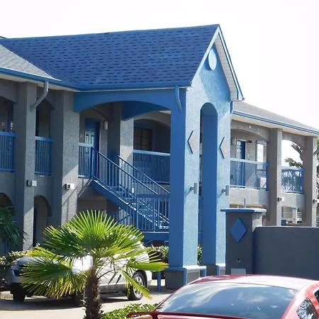 Regency Inn & Suites Beaumont-3