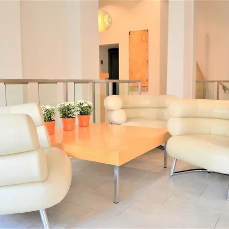 Rixwell Centra Hotel-2