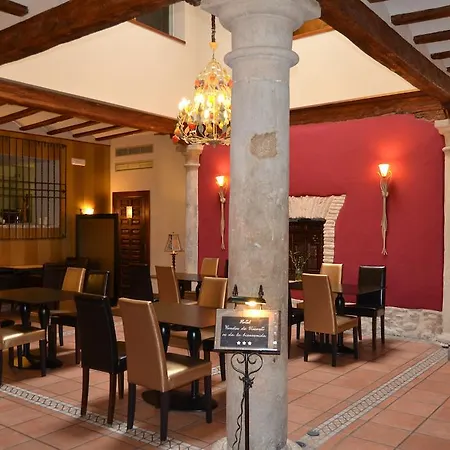 Hotel Condes De Visconti-3