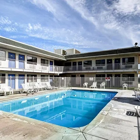 Motel 6 Wells-3