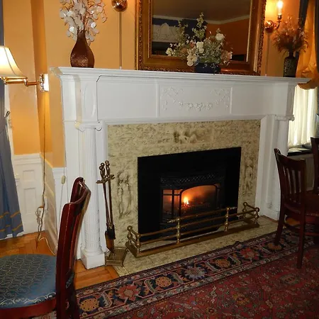 A Cambridge House Inn-2