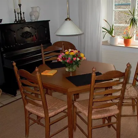 Altes Landhaus am Park (Bed&Breakfast)-3