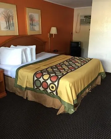 Country Hearth Inn-Hannibal-2