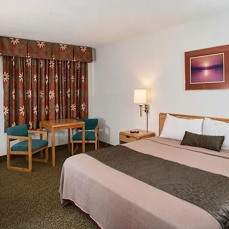 Voyageur Lakewalk Inn-3