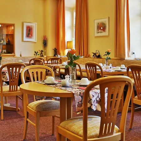Hotel Am Schloss-3