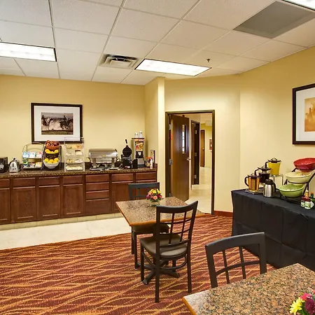 Rodeway Inn & Suites Phillipsburg-3