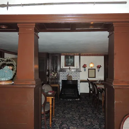 Farnsworth House Inn-2