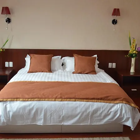 Hotel 198-2