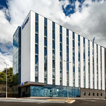 Ibis Budget Luton Airport-2