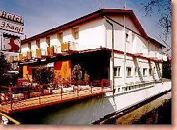 Hotel Tre Santi-2