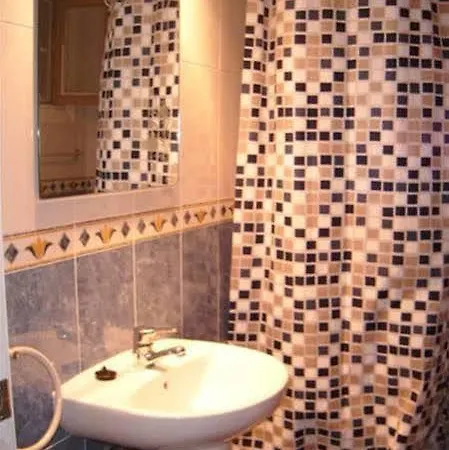 Hostal Villa Mercedes-3