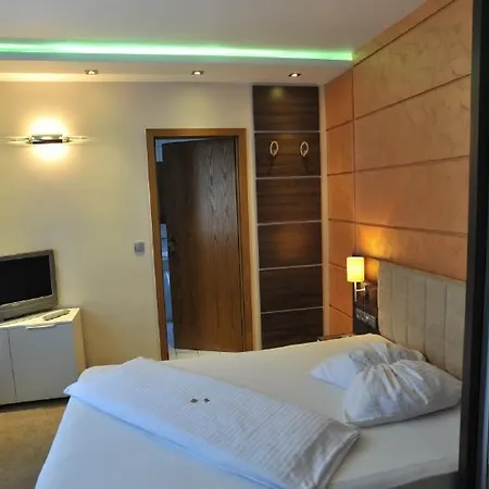 Hotel Bergischer Hof-2