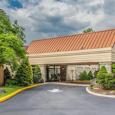 Fairbridge Inn & Suites Poconos-3