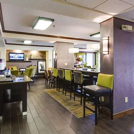 Hampton Inn Salina-2