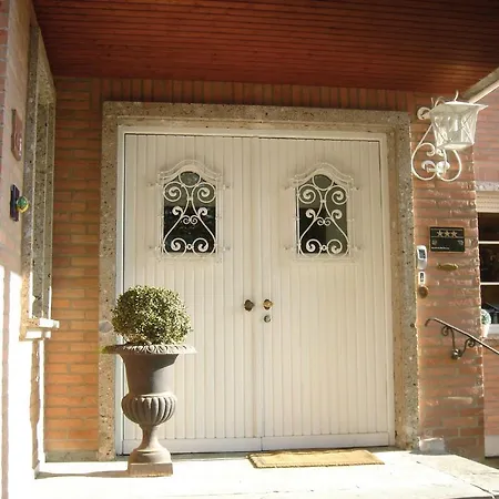 Hotel B&B Bredl in der Villa Ballestrem-3