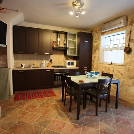 Le Case Dello Zodiaco albergo diffuso-3