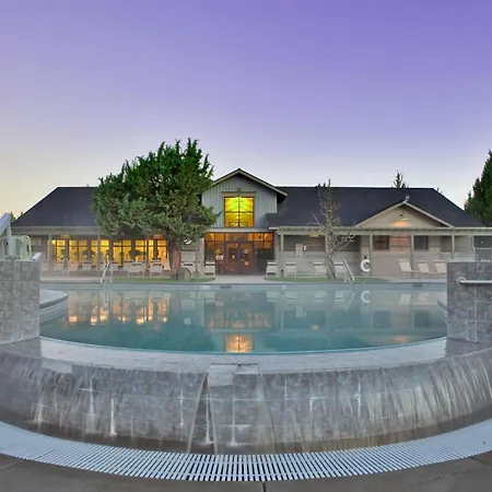 The Lodge At Eagle Crest-2
