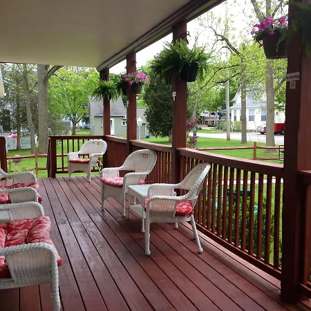 Ahoy Inn Guesthouse-3