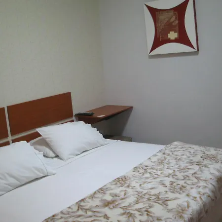 Hotel Avenida Tupã-3