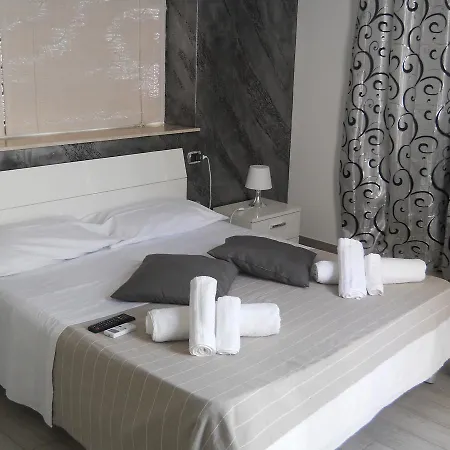 Summer Beach Rooms-2