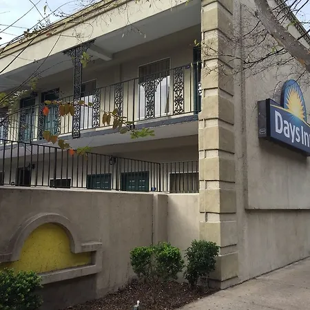 Days Inn By Wyndham Charleston Historic District-2