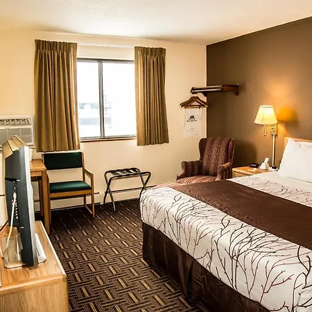 Americas Best Value Inn & Suites Detroit Lakes-3