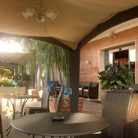 Hotel Donatella Pinarella-3