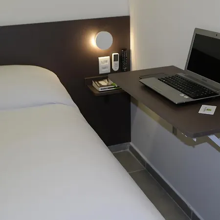 Mr. Hostel Business Lodge-3