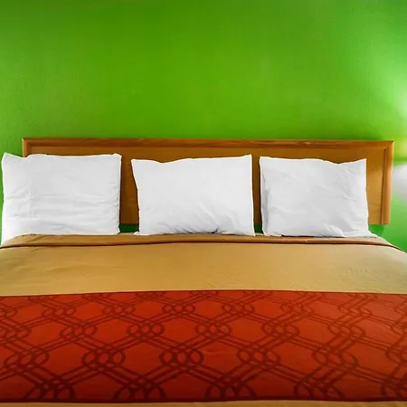Econo Lodge Battle Creek-3