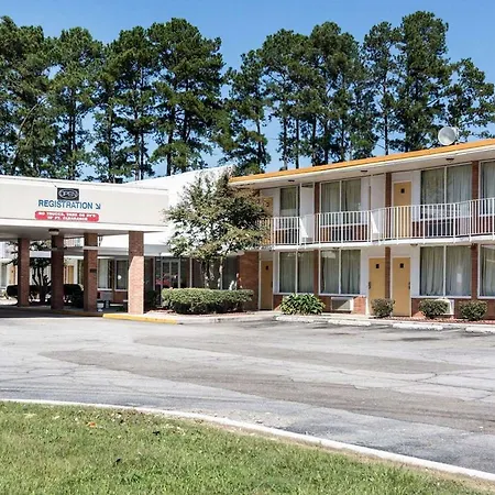 Rodeway Inn Emporia-2