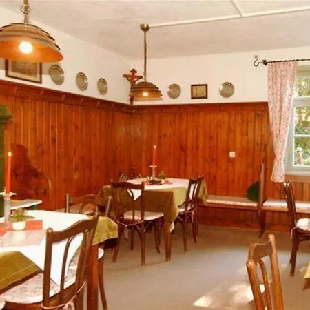 Pension Landhaus Buchenhain-2