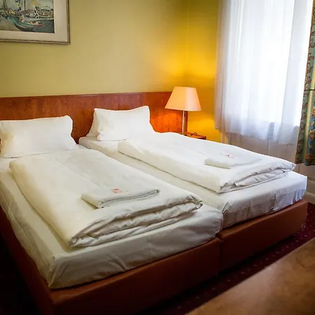 City Hotel - Heefa Ohg-3