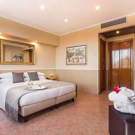 Raeli Hotel Lux-3