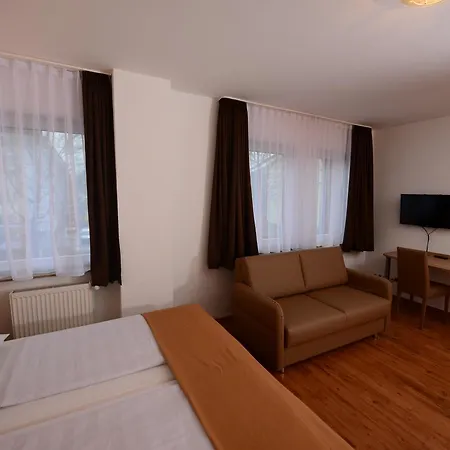 Hotel Linde Stuttgart-3