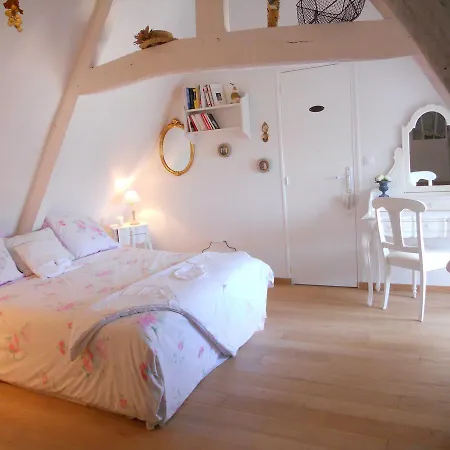 chambre d'hotes sophie cité des peintres honfleur-2