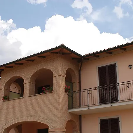 B&B Il Girasole - Rooms & House In Country - Air Conditioned - 1500 Meters From Historic Center-2