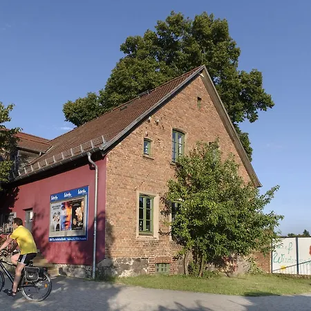 Basiskulturfabrik Öko-Hotel-3
