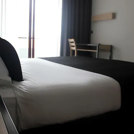 Hotel M-2