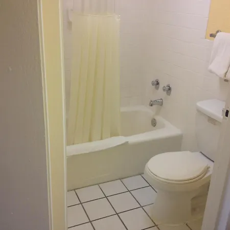 Budget Inn Express Bristol-3