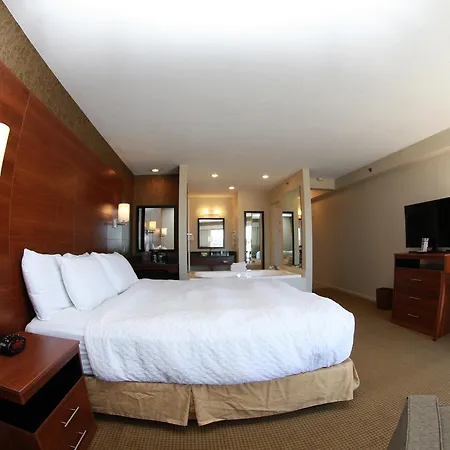 Budget Host Inn & Suites-2