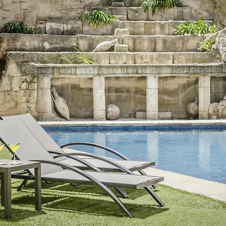 Exe Cunit Suites & Spa-2