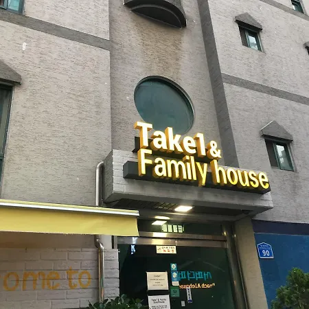 Family House Hongdae-3