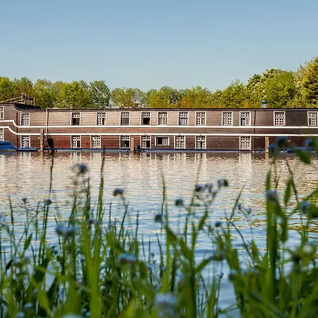 Boat Hotel De Barge-3