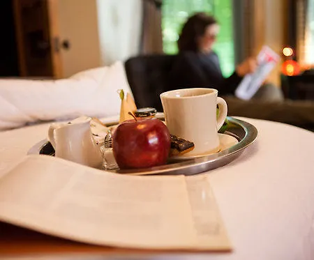 Made Inn Vermont An Urban-Chic Boutique Bed And Breakfast-3